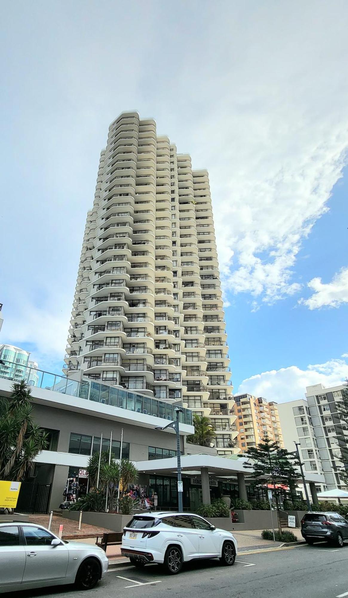 Beachside Apartment In The Heart Of Surfers Paradise - Free Parking Gold Coast Exterior photo